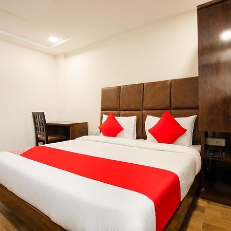 Oyo 71689 Hotel S Pride インドール エクステリア 写真