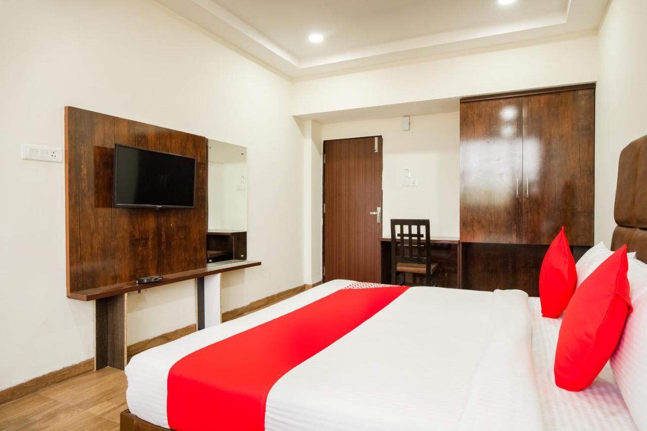 Oyo 71689 Hotel S Pride インドール エクステリア 写真