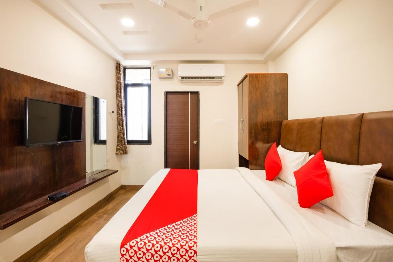 Oyo 71689 Hotel S Pride インドール エクステリア 写真