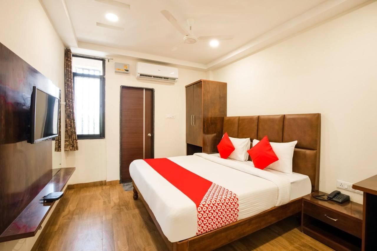 Oyo 71689 Hotel S Pride インドール エクステリア 写真
