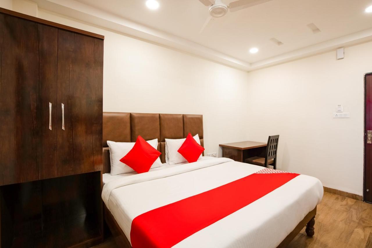 Oyo 71689 Hotel S Pride インドール エクステリア 写真