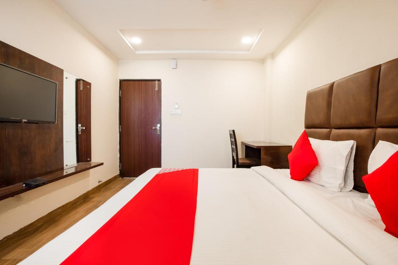 Oyo 71689 Hotel S Pride インドール エクステリア 写真